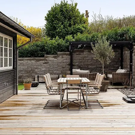 Newly Built House In With Terrace * אבלטופט
